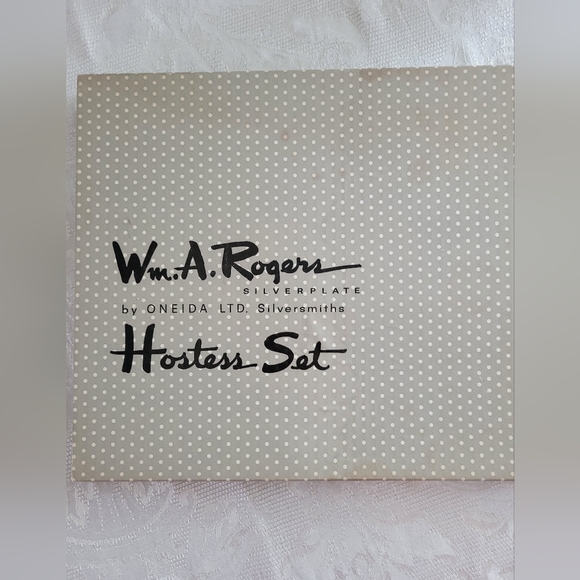 VTG Wm Roger's silverplate Hostess set...has very little tarnish NIB - Picture 3 of 4